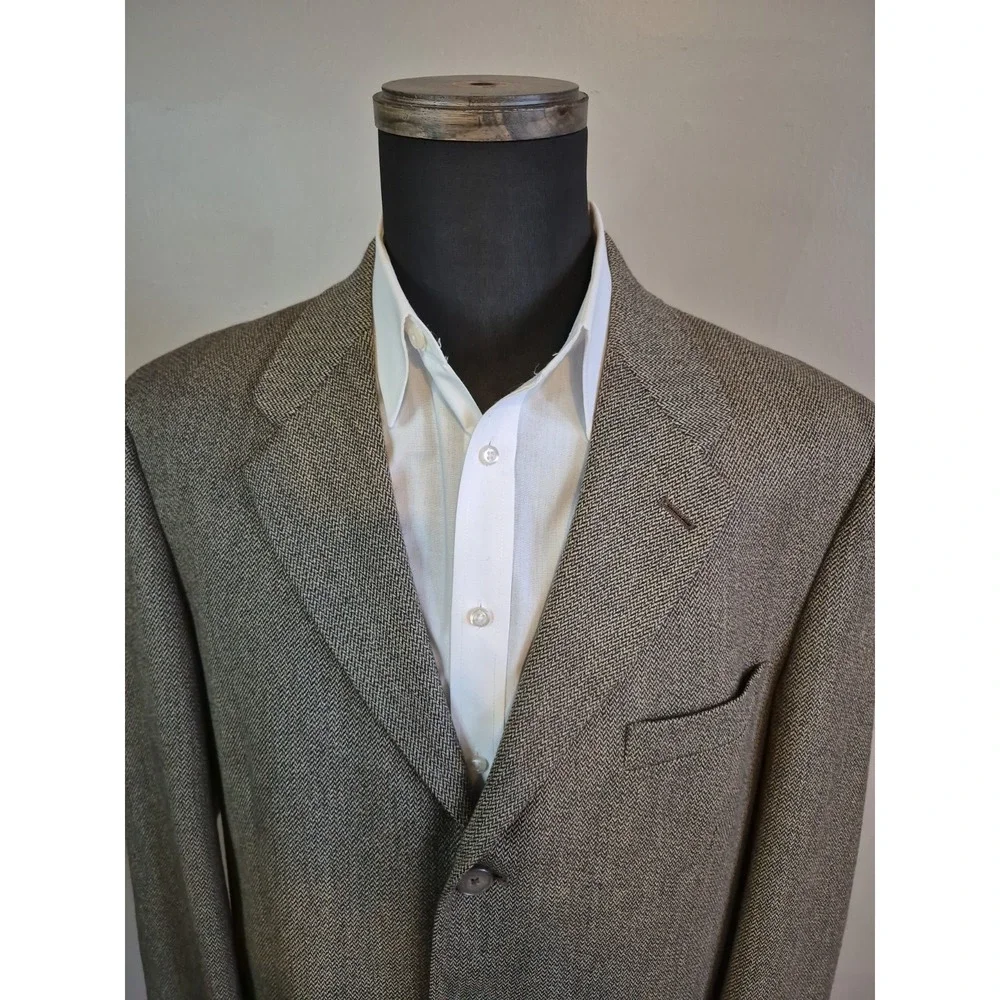 Claiborne Mens Vintage Wool Sport Coat 44R Beige Herringbone 3 Button Blazer